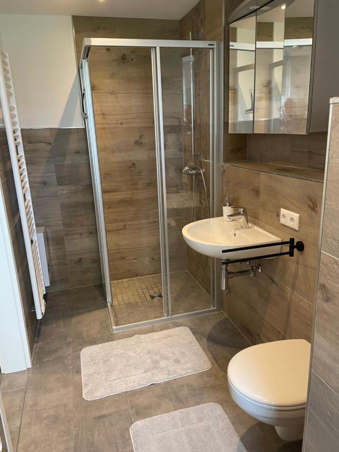 Ferienwohnung Nora Mit Blick Auf Den Ribnitzer See Exterior foto